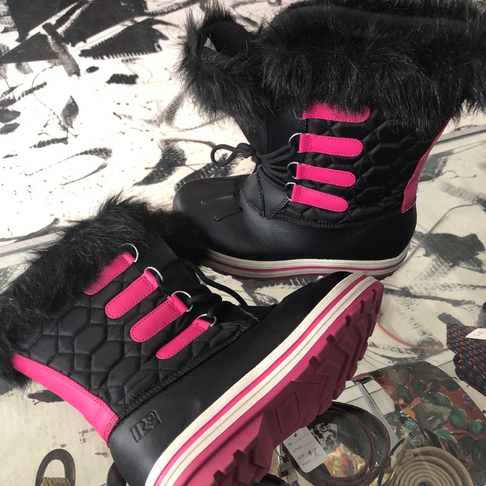 Rugged Outback Snow boots